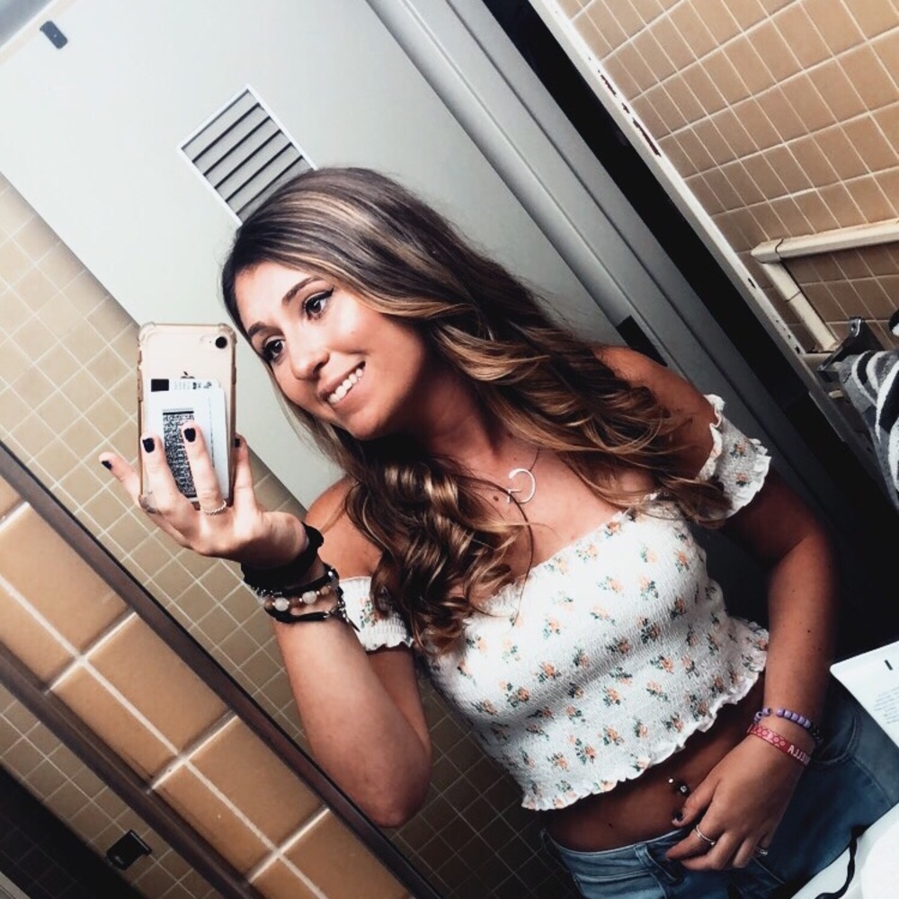 Meet your Posher, Gabriella